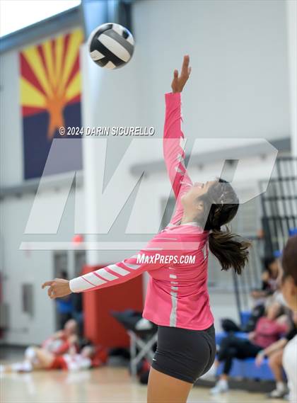 Thumbnail 3 in Desert Hills vs. Monument Valley (Nike TOC Southwest) photogallery.