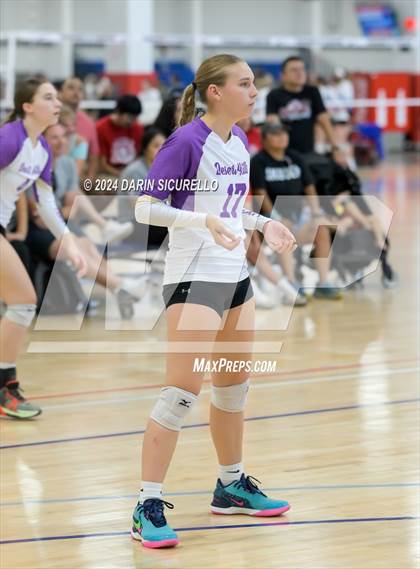 Thumbnail 3 in Desert Hills vs. Monument Valley (Nike TOC Southwest) photogallery.