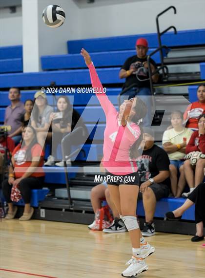 Thumbnail 3 in Desert Hills vs. Monument Valley (Nike TOC Southwest) photogallery.