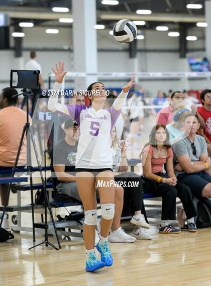Thumbnail 3 in Desert Hills vs. Monument Valley (Nike TOC Southwest) photogallery.