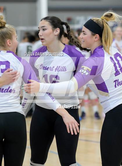 Thumbnail 2 in Desert Hills vs. Monument Valley (Nike TOC Southwest) photogallery.