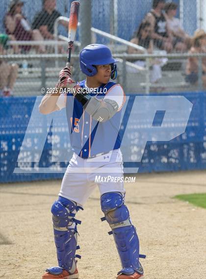 Thumbnail 2 in Sherwood vs. Westview (Coach Bob Invitational) photogallery.
