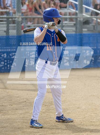 Thumbnail 1 in Sherwood vs. Westview (Coach Bob Invitational) photogallery.