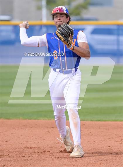 Thumbnail 3 in Sherwood vs. Westview (Coach Bob Invitational) photogallery.