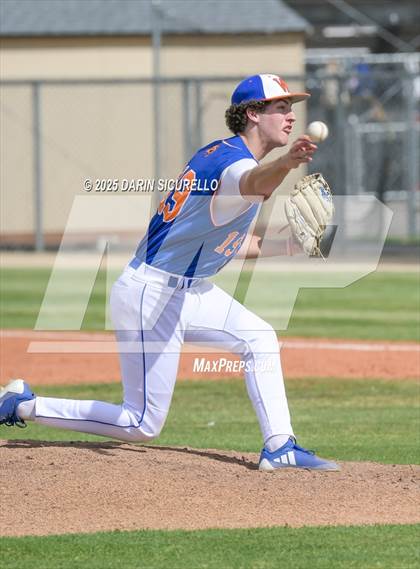 Thumbnail 2 in Sherwood vs. Westview (Coach Bob Invitational) photogallery.