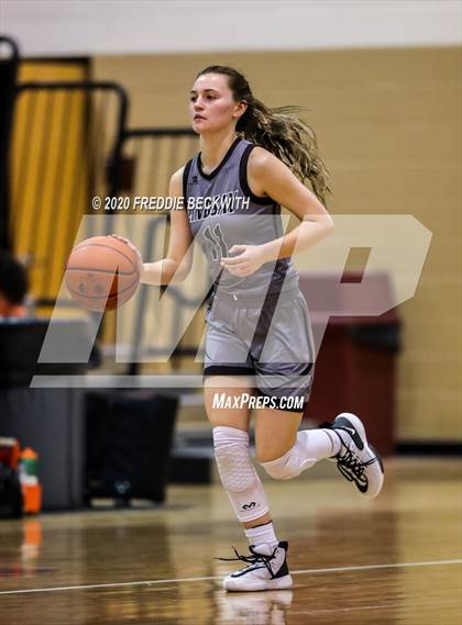 Thumbnail 3 in Muenster vs. Lindsay (UIL 2A Region II Bi-District) photogallery.