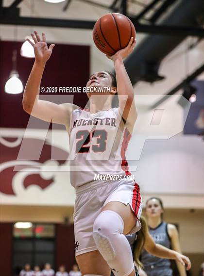 Thumbnail 2 in Muenster vs. Lindsay (UIL 2A Region II Bi-District) photogallery.