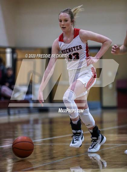 Thumbnail 2 in Muenster vs. Lindsay (UIL 2A Region II Bi-District) photogallery.