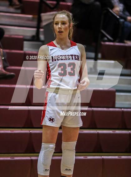 Thumbnail 3 in Muenster vs. Lindsay (UIL 2A Region II Bi-District) photogallery.