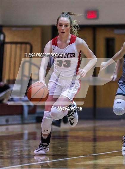 Thumbnail 3 in Muenster vs. Lindsay (UIL 2A Region II Bi-District) photogallery.