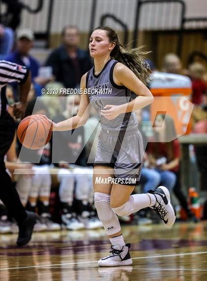 Thumbnail 2 in Muenster vs. Lindsay (UIL 2A Region II Bi-District) photogallery.