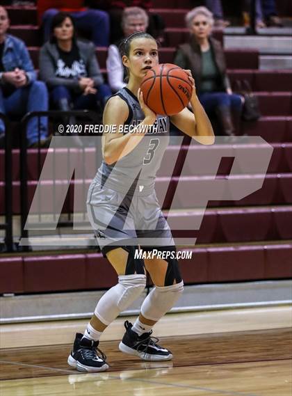 Thumbnail 2 in Muenster vs. Lindsay (UIL 2A Region II Bi-District) photogallery.