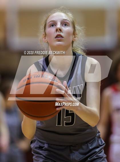 Thumbnail 1 in Muenster vs. Lindsay (UIL 2A Region II Bi-District) photogallery.