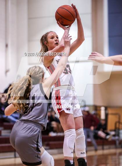 Thumbnail 3 in Muenster vs. Lindsay (UIL 2A Region II Bi-District) photogallery.