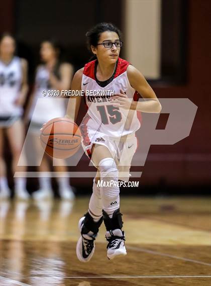 Thumbnail 2 in Muenster vs. Lindsay (UIL 2A Region II Bi-District) photogallery.