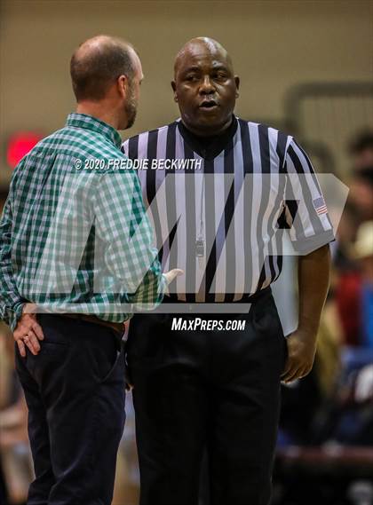 Thumbnail 1 in Muenster vs. Lindsay (UIL 2A Region II Bi-District) photogallery.
