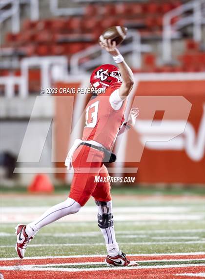 Thumbnail 2 in Crimson Cliffs vs Ridgeline (UHSAA 4A Semifinal) photogallery.