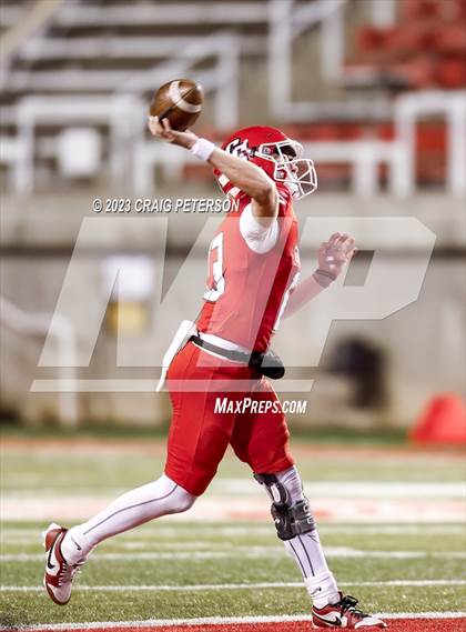 Thumbnail 3 in Crimson Cliffs vs Ridgeline (UHSAA 4A Semifinal) photogallery.