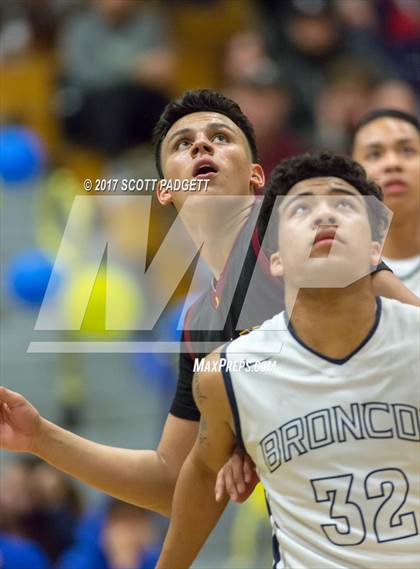 Thumbnail 1 in Vista Murrieta vs. Oxnard photogallery.