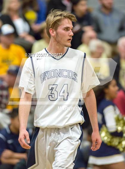 Thumbnail 2 in Vista Murrieta vs. Oxnard photogallery.