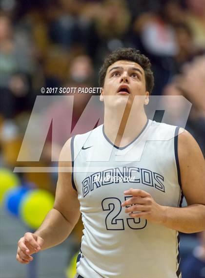 Thumbnail 1 in Vista Murrieta vs. Oxnard photogallery.