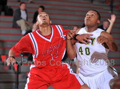 Thumbnail 2 in Leuzinger vs. Poly (MaxPreps Holiday Classic) photogallery.