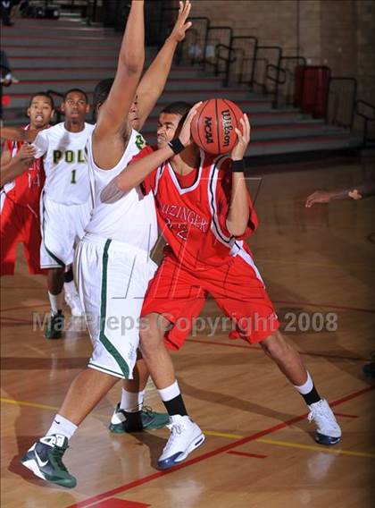 Thumbnail 2 in Leuzinger vs. Poly (MaxPreps Holiday Classic) photogallery.
