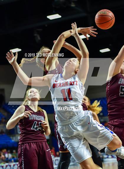 Thumbnail 1 in Melbourne vs Riverside (AAA 2A Final) photogallery.