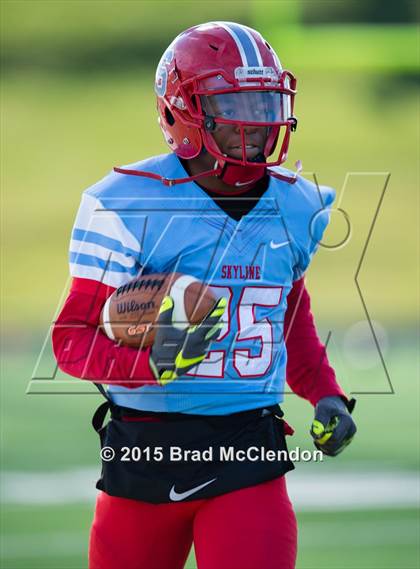 Thumbnail 3 in Rowlett vs Skyline (UIL 6A Area Playoff) photogallery.