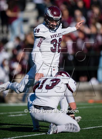 Thumbnail 1 in Rowlett vs Skyline (UIL 6A Area Playoff) photogallery.