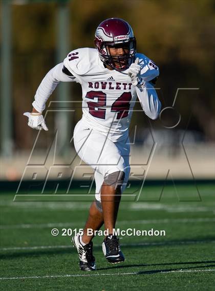 Thumbnail 2 in Rowlett vs Skyline (UIL 6A Area Playoff) photogallery.