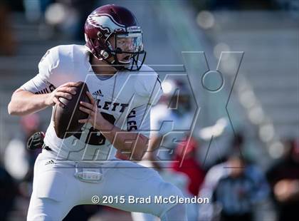 Thumbnail 3 in Rowlett vs Skyline (UIL 6A Area Playoff) photogallery.