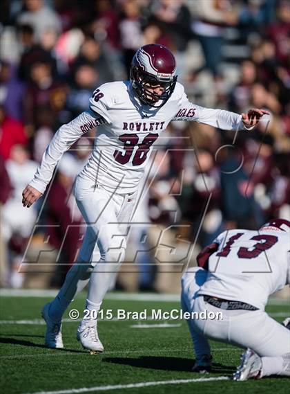 Thumbnail 3 in Rowlett vs Skyline (UIL 6A Area Playoff) photogallery.