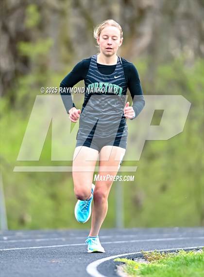 Thumbnail 1 in Yorktown 4 Way (1600 meter)  photogallery.