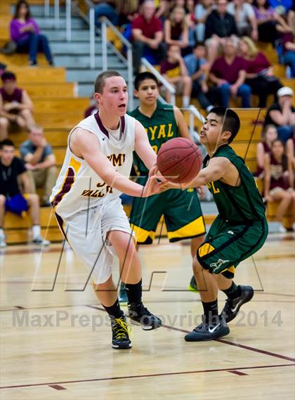 Thumbnail 2 in Royal @ Simi Valley photogallery.