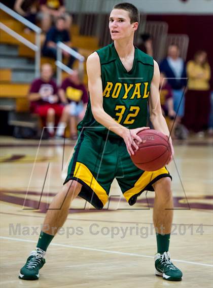 Thumbnail 2 in Royal @ Simi Valley photogallery.