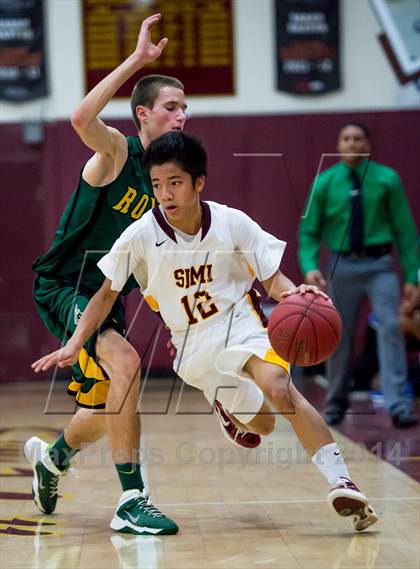 Thumbnail 2 in Royal @ Simi Valley photogallery.
