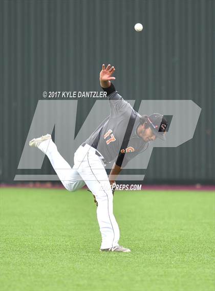 Thumbnail 2 in Childress vs Springtown (Walker Stallcup Tournament) photogallery.