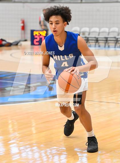 Thumbnail 3 in Cactus Shadows vs. Catalina Foothills - Section 7 Basketball Tournament photogallery.