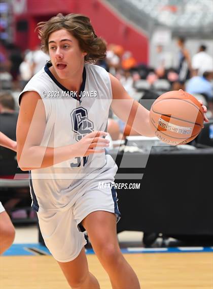 Thumbnail 2 in Cactus Shadows vs. Catalina Foothills - Section 7 Basketball Tournament photogallery.