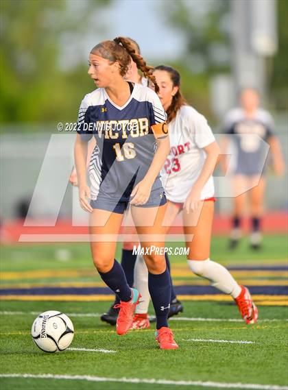 Thumbnail 3 in Fairport @ Victor photogallery.