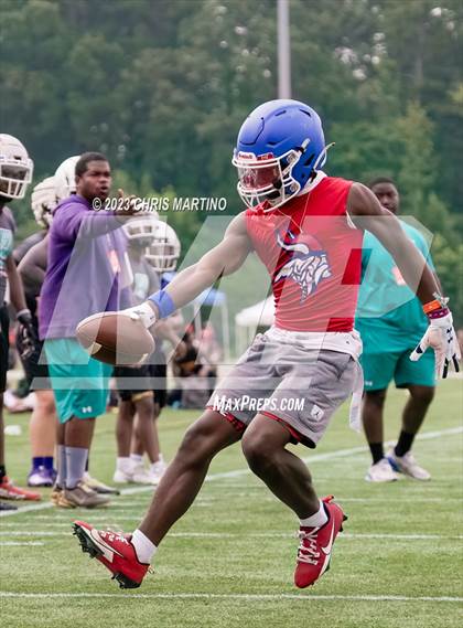 Thumbnail 2 in North Mecklenburg vs Palisades (Powerade 7 on 7) photogallery.