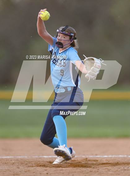 Thumbnail 2 in Bishop Grimes vs Fabius Pompey photogallery.