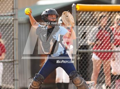 Thumbnail 3 in Bishop Grimes vs Fabius Pompey photogallery.