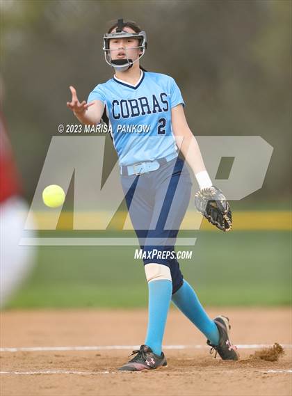 Thumbnail 1 in Bishop Grimes vs Fabius Pompey photogallery.