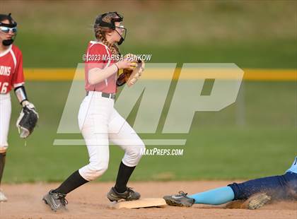 Thumbnail 3 in Bishop Grimes vs Fabius Pompey photogallery.