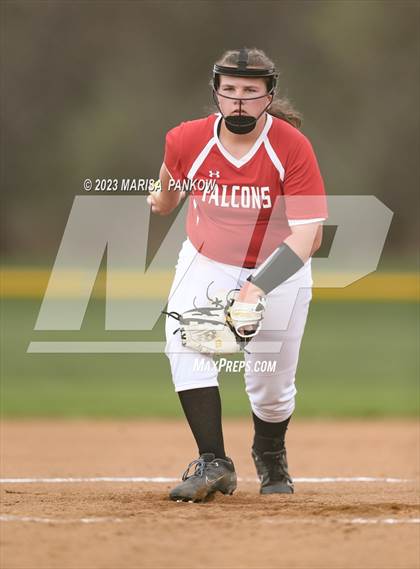 Thumbnail 2 in Bishop Grimes vs Fabius Pompey photogallery.