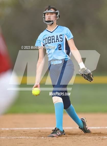 Thumbnail 3 in Bishop Grimes vs Fabius Pompey photogallery.