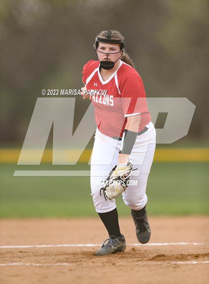 Thumbnail 3 in Bishop Grimes vs Fabius Pompey photogallery.