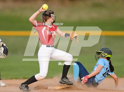 Thumbnail 1 in Bishop Grimes vs Fabius Pompey photogallery.